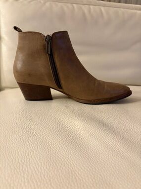 Aquatalia 100% Fuoco Italian Leather Ankle Boots Side Zip Vero Cuoio
